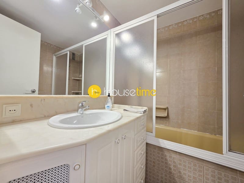 3 makuuhuone Asunto myytävänä paikassa Premia de Mar mukana 
autotalli - 395 000 € (Ref: 9475001)