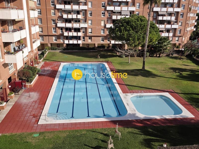 3 makuuhuone Asunto myytävänä paikassa Premia de Mar mukana 
autotalli - 395 000 € (Ref: 9475001)