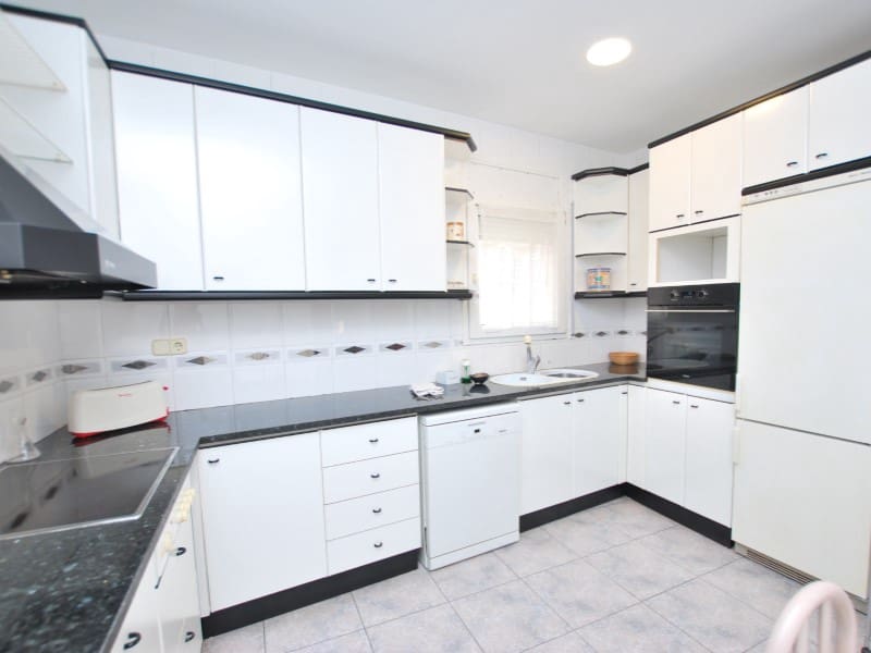 3 bedroom Apartment for rent in Vilassar de Mar - € 1,500 (Ref: 9496416)