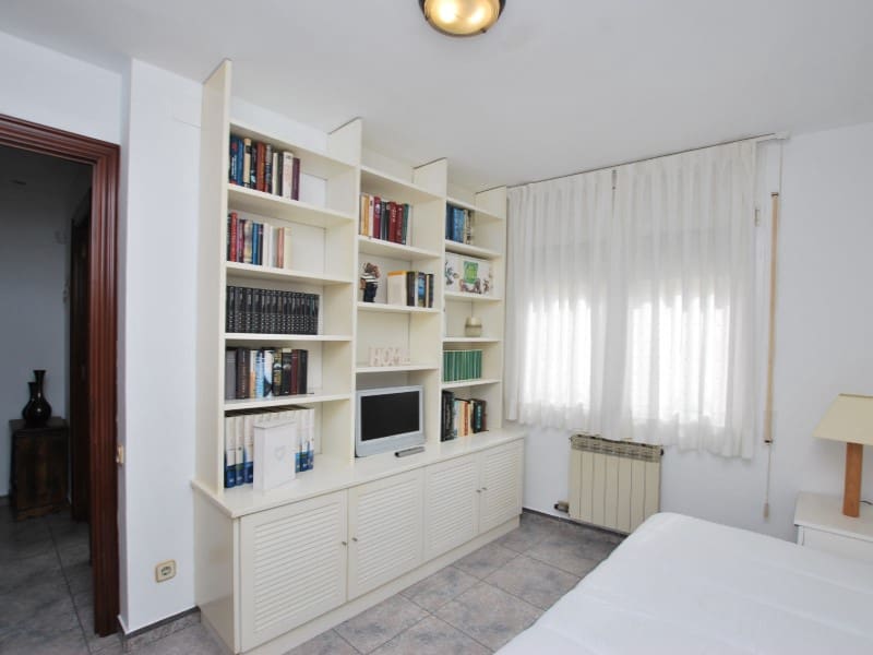 3 bedroom Apartment for rent in Vilassar de Mar - € 1,500 (Ref: 9496416)