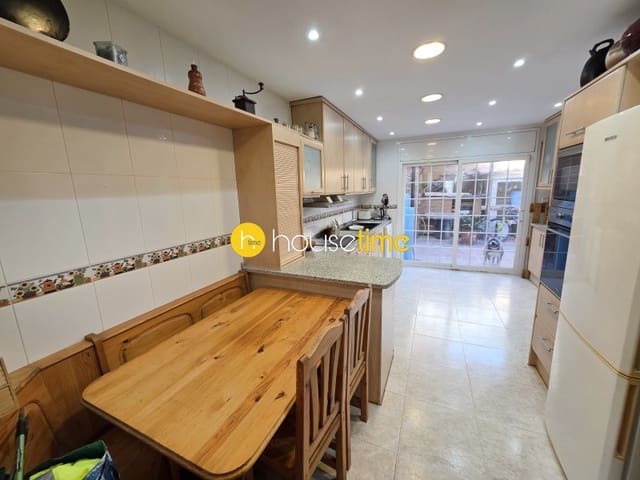 3 sypialnia Dom na sprzedaż w Vilassar de Mar - 570 000 € (Ref: 9948426)