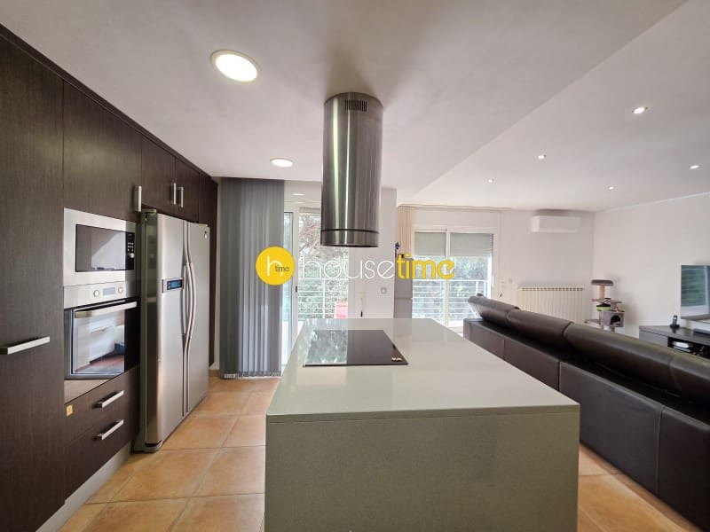 9 sypialnia Willa na sprzedaż w Argentona z garażem - 735 000 € (Ref: 9948428)