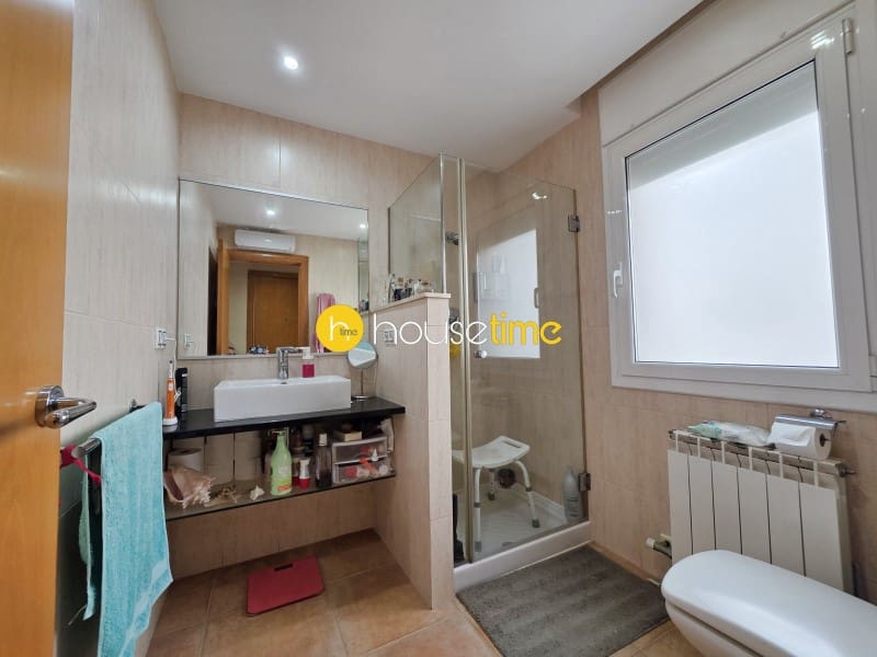 9 sypialnia Willa na sprzedaż w Argentona z garażem - 735 000 € (Ref: 9948428)