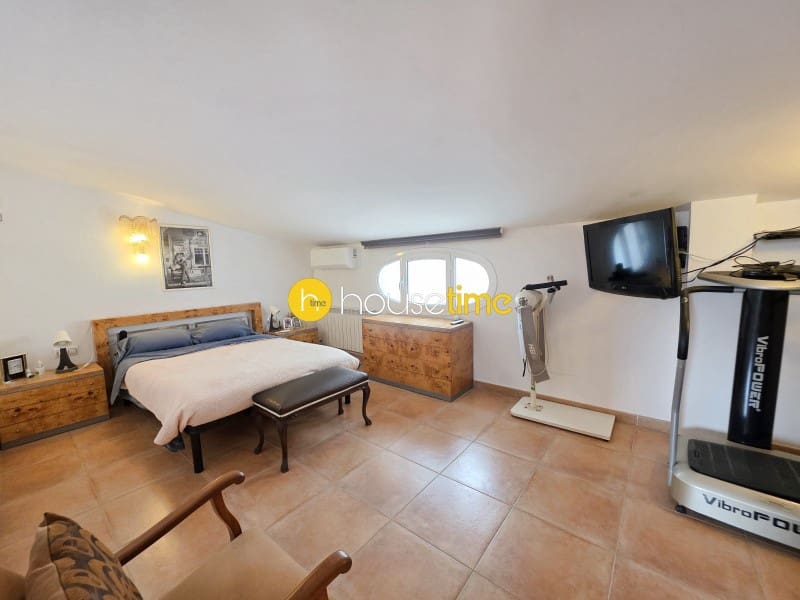9 sypialnia Willa na sprzedaż w Argentona z garażem - 735 000 € (Ref: 9948428)