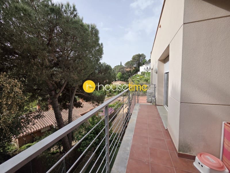 9 sypialnia Willa na sprzedaż w Argentona z garażem - 735 000 € (Ref: 9948428)