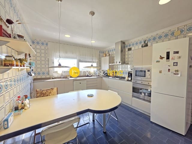 5 Zimmer Villa zu verkaufen in Cabrils mit Garage - 770.000 € (Ref: 9948429)