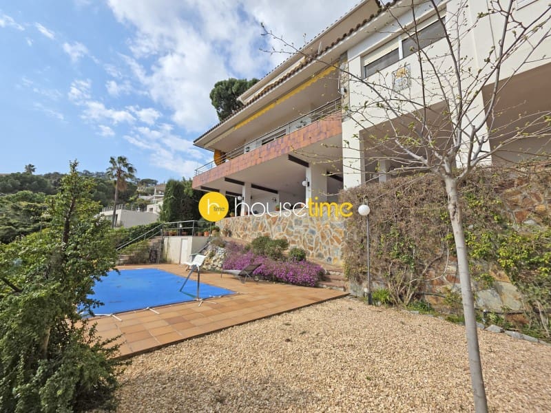 5 Zimmer Villa zu verkaufen in Cabrils mit Garage - 770.000 € (Ref: 9948429)