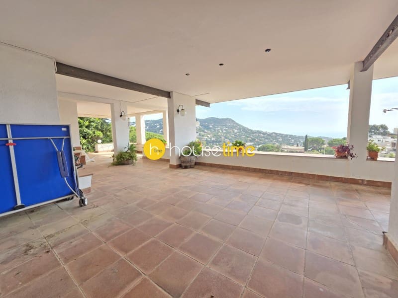 5 Zimmer Villa zu verkaufen in Cabrils mit Garage - 770.000 € (Ref: 9948429)