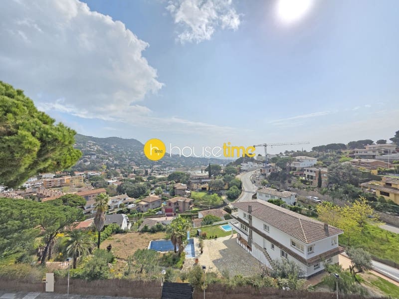 5 Zimmer Villa zu verkaufen in Cabrils mit Garage - 770.000 € (Ref: 9948429)