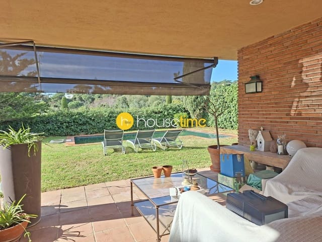 5 soveværelse Villa til salg i Sant Vicenç de Montalt med garage - € 995.000 (Ref: 9948430)