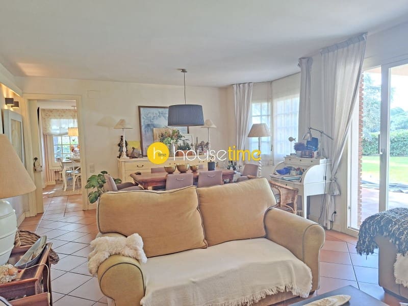5 soveværelse Villa til salg i Sant Vicenc de Montalt med garage - € 995.000 (Ref: 9948430)