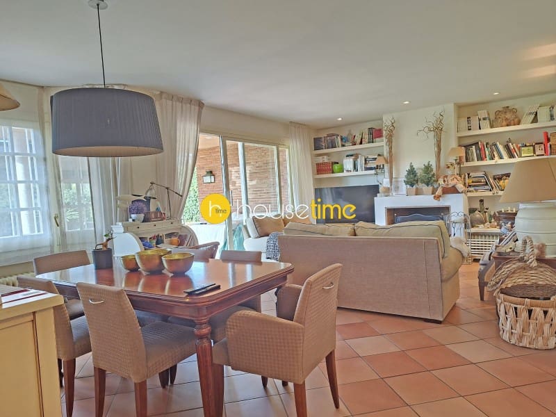 5 soveværelse Villa til salg i Sant Vicenc de Montalt med garage - € 995.000 (Ref: 9948430)