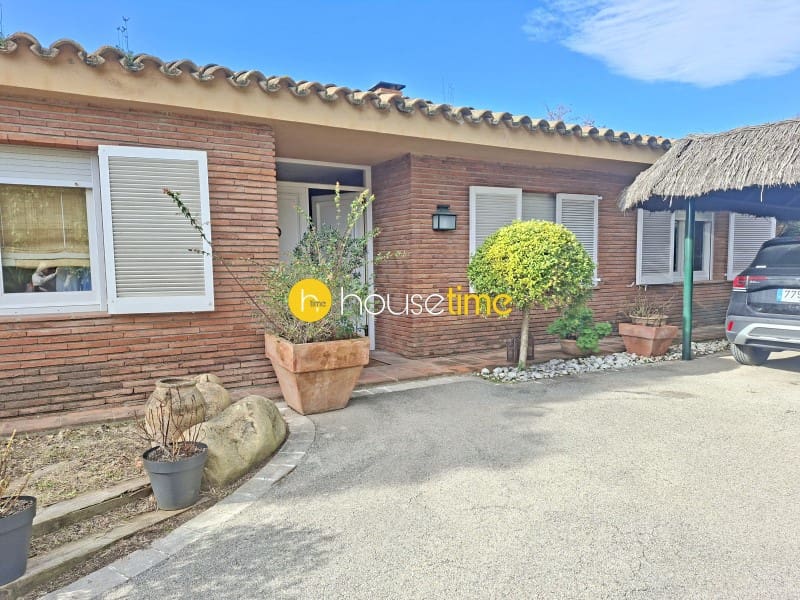 5 soveværelse Villa til salg i Sant Vicenc de Montalt med garage - € 995.000 (Ref: 9948430)