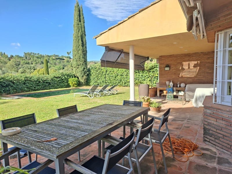 5 soveværelse Villa til salg i Sant Vicenc de Montalt med garage - € 995.000 (Ref: 9948430)