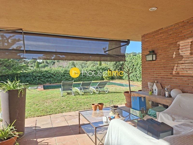 5 soveværelse Villa til salg i Sant Vicenc de Montalt med garage - € 995.000 (Ref: 9948430)