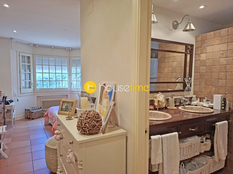 5 soveværelse Villa til salg i Sant Vicenc de Montalt med garage - € 995.000 (Ref: 9948430)