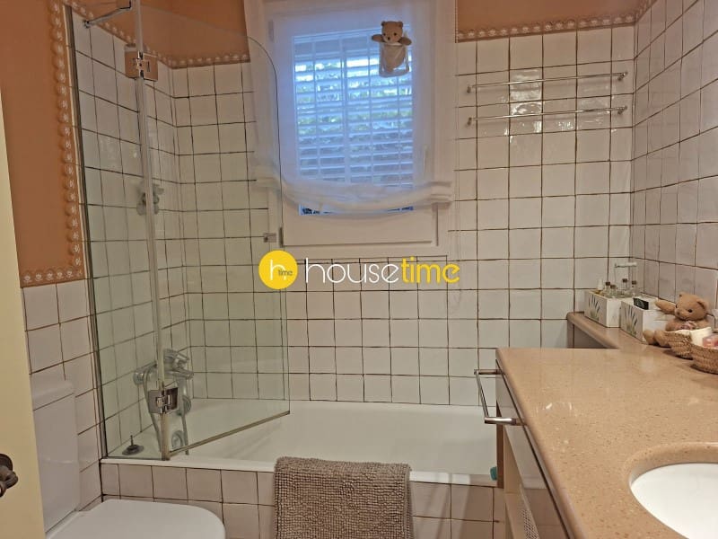 5 soveværelse Villa til salg i Sant Vicenc de Montalt med garage - € 995.000 (Ref: 9948430)