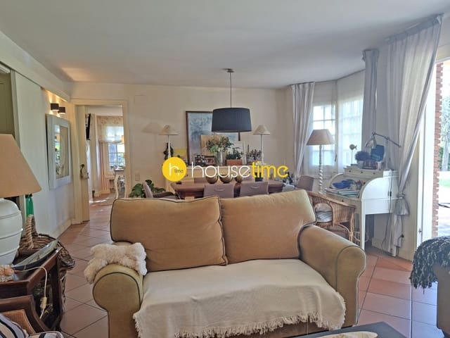 5 makuuhuone Huvila myytävänä paikassa Sant Vicenç de Montalt mukana 
autotalli - 995 000 € (Ref: 9948430)