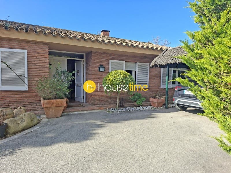 5 soveværelse Villa til salg i Sant Vicenc de Montalt med garage - € 995.000 (Ref: 9948430)