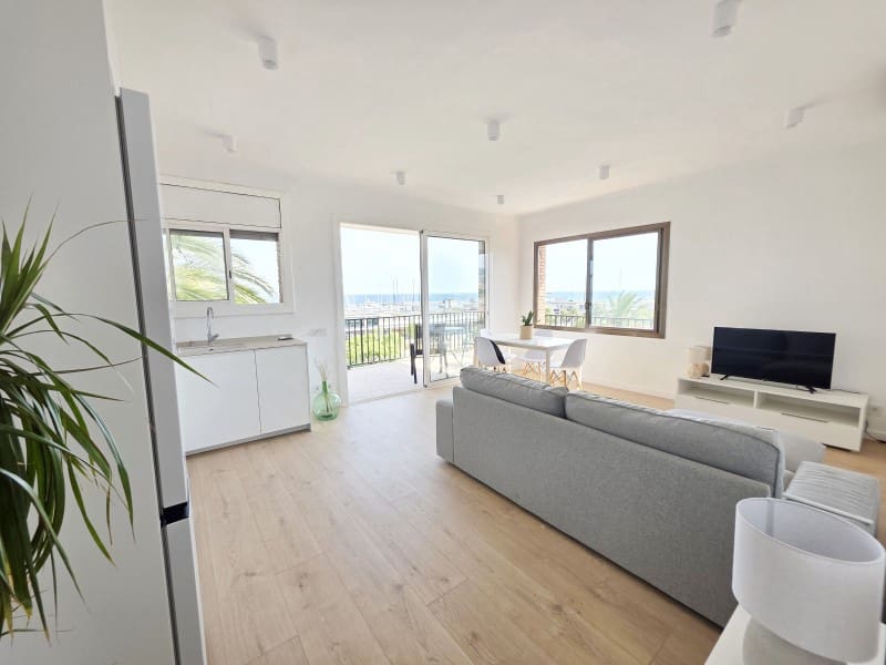 3 bedroom Apartment for rent in Premia de Mar - € 1,800 (Ref: 9957934)