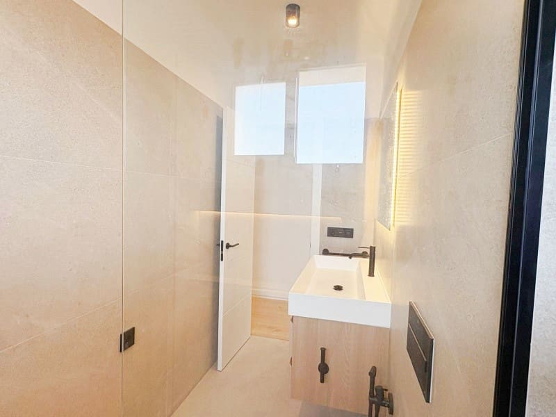 3 bedroom Apartment for rent in Premia de Mar - € 1,800 (Ref: 9957934)