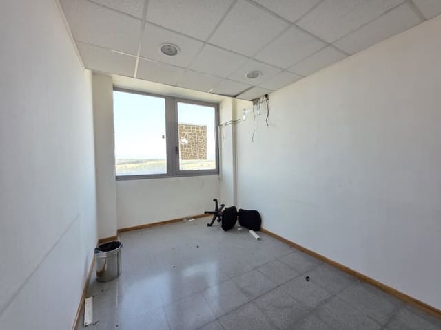 Büro zu verkaufen in Mollet del Vallès - 126.000 € (Ref: 9982934)