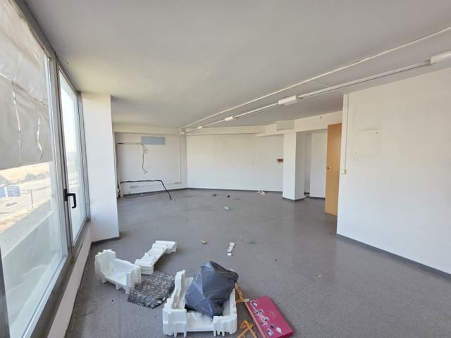 Büro zu verkaufen in Mollet del Vallès - 126.000 € (Ref: 9982934)
