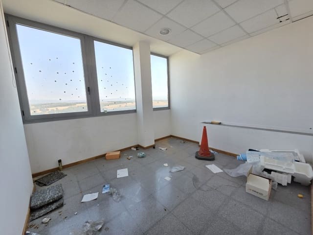 Büro zu verkaufen in Mollet del Vallès - 126.000 € (Ref: 9982934)