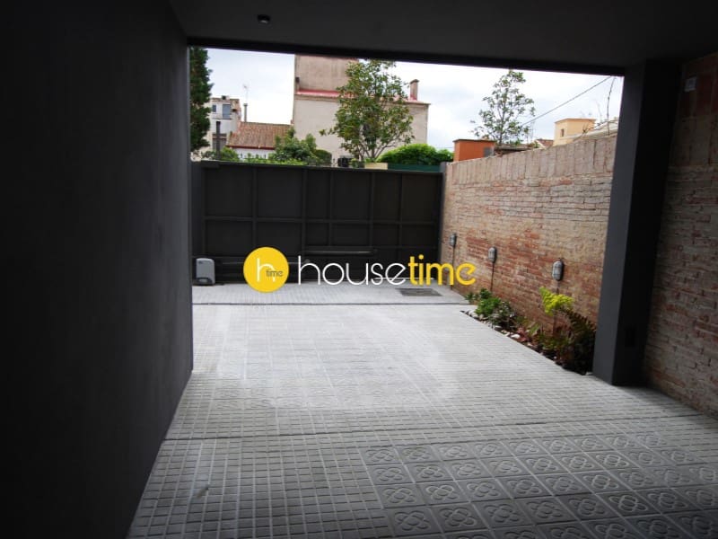 Casa de 3 habitaciones en Vilassar de Mar en alquiler con garaje - 2.700 € (Ref: 9983824)