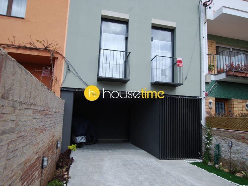Casa de 3 habitaciones en Vilassar de Mar en alquiler con garaje - 2.700 € (Ref: 9983824)