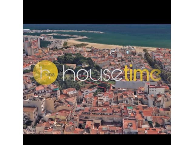 3 bedroom Townhouse for sale in Arenys de Mar with garage - € 240,000 (Ref: 9990681)