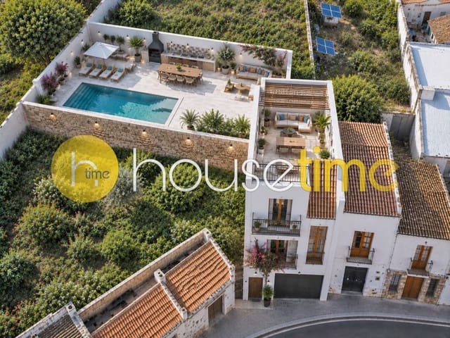 3 bedroom Townhouse for sale in Arenys de Mar with garage - € 240,000 (Ref: 9990681)
