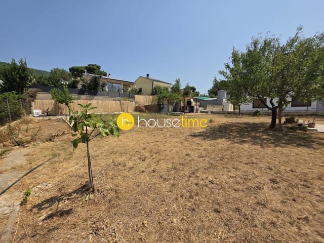 Building Plot for sale in Sant Iscle de Vallalta - € 140,000 (Ref: 9995132)