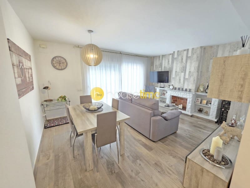 4 bedroom Townhouse for sale in Blanes - € 325,000 (Ref: 9997090)