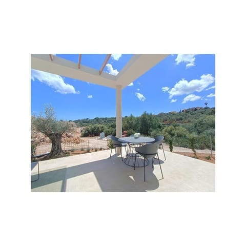 2 sovrum Semi-fristående Villa till salu i Cala Mandia, Manacor med pool garage - 405 000 € (Ref: 10004254)
