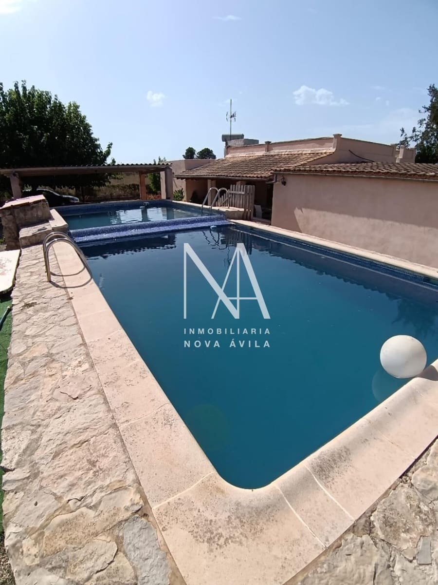3 soveværelse Finca/Landehus til salg i Sencelles med swimmingpool - € 725.000 (Ref: 10055361)