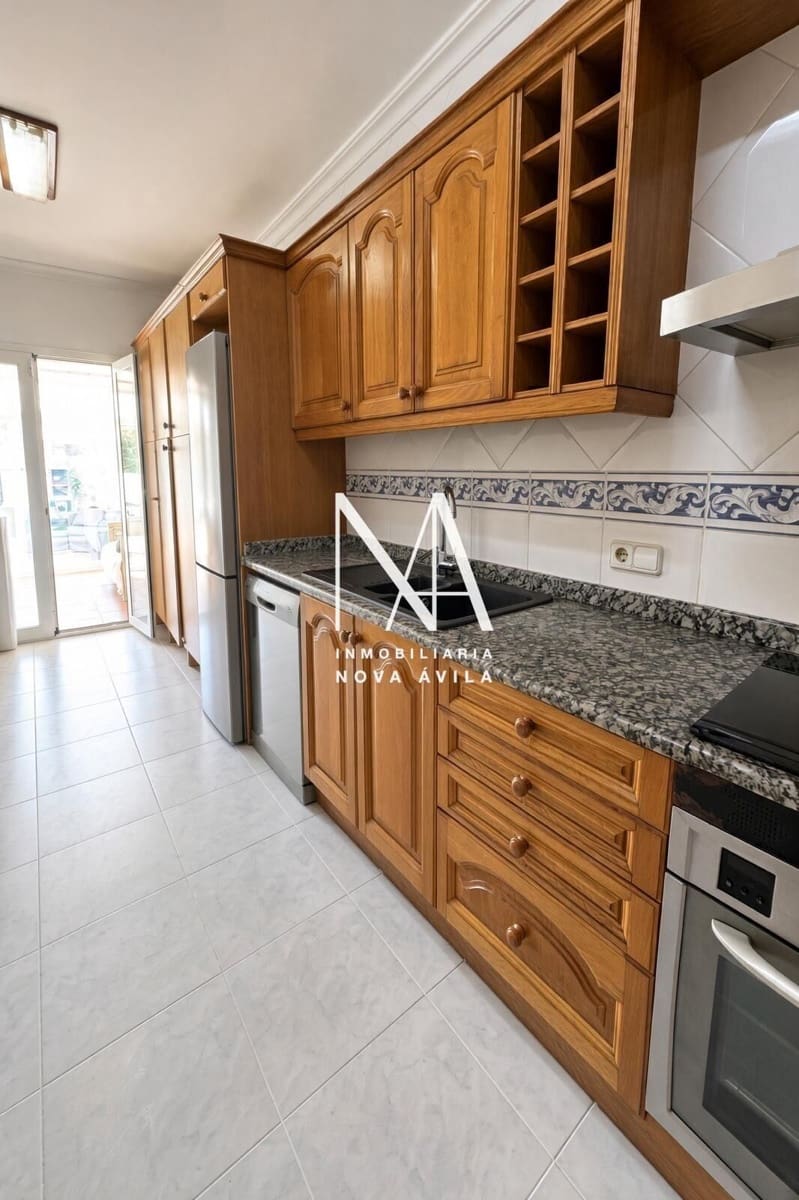 4 slaapkamer Halfvrijstaande villa te koop in Les Palmeres met zwembad garage - € 1.199.000 (Ref: 10094754)