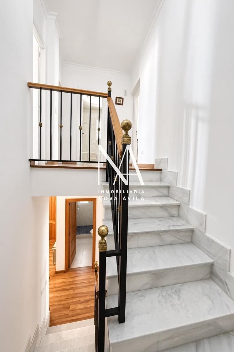 4 slaapkamer Halfvrijstaande villa te koop in Les Palmeres met zwembad garage - € 1.199.000 (Ref: 10094754)