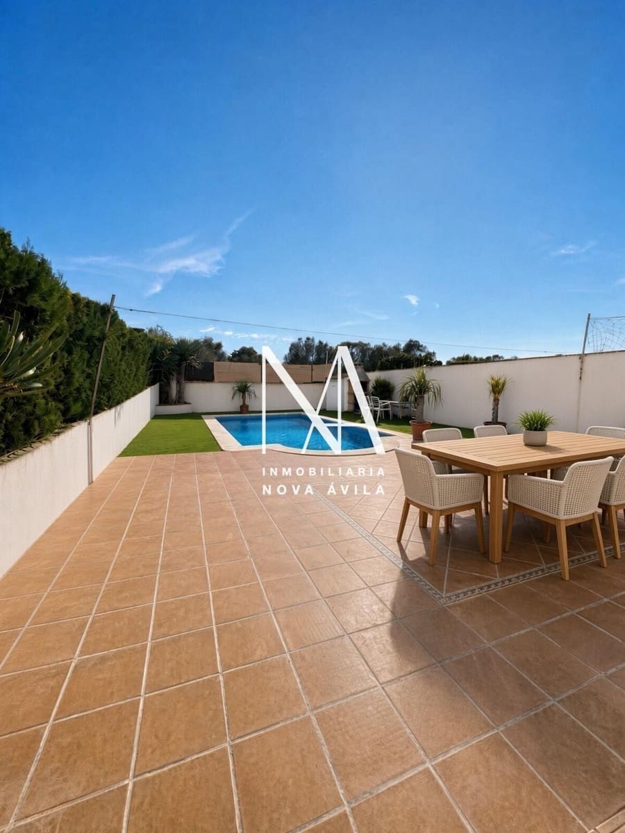 4 slaapkamer Halfvrijstaande villa te koop in Les Palmeres met zwembad garage - € 1.199.000 (Ref: 10094754)