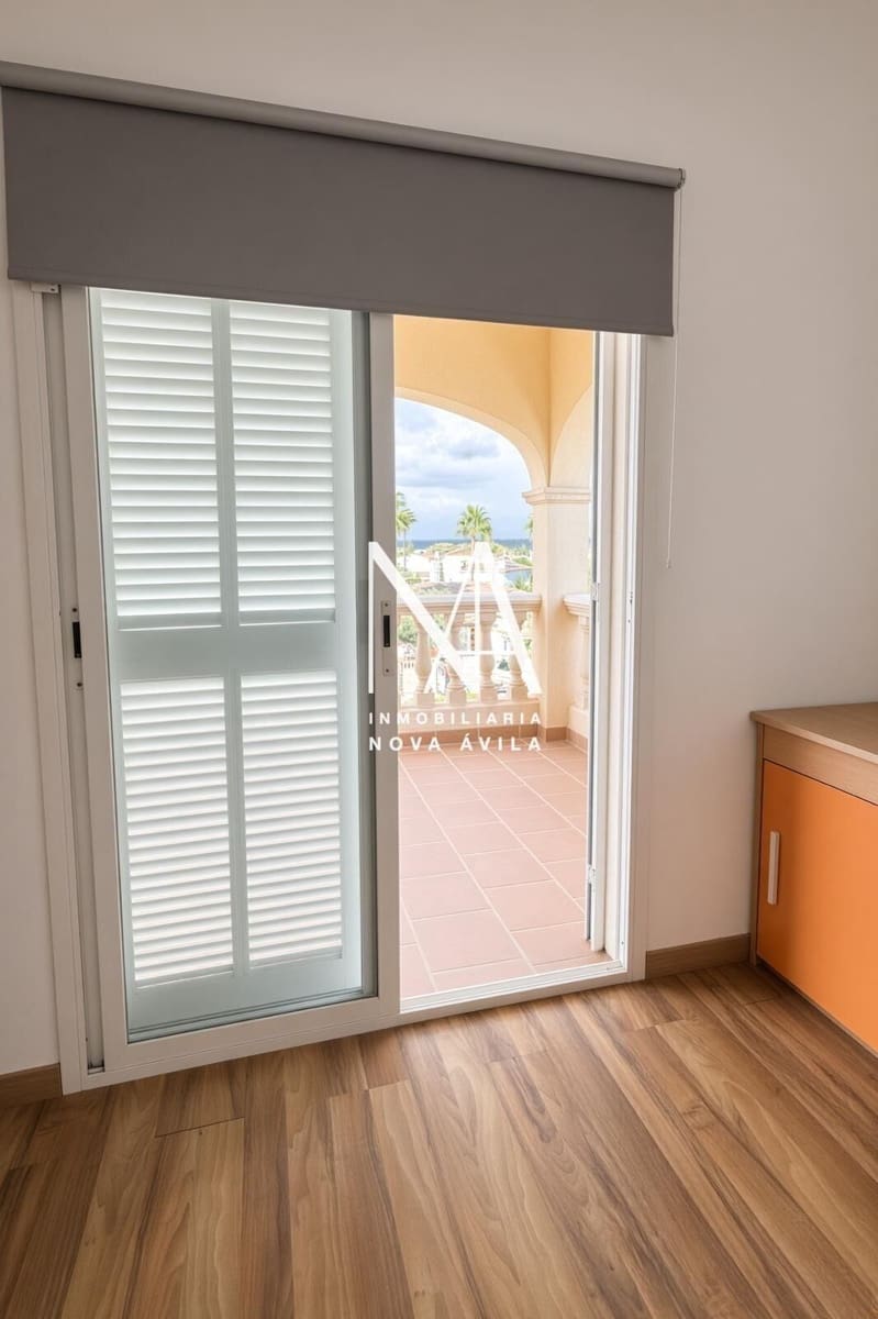 4 slaapkamer Halfvrijstaande villa te koop in Les Palmeres met zwembad garage - € 1.199.000 (Ref: 10094754)
