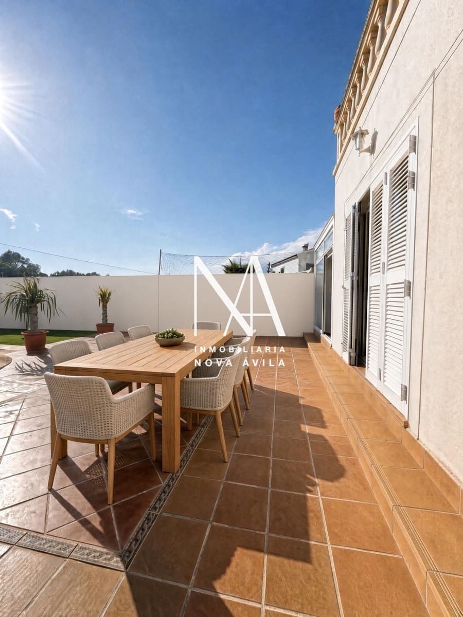 4 slaapkamer Halfvrijstaande villa te koop in Les Palmeres met zwembad garage - € 1.199.000 (Ref: 10094754)
