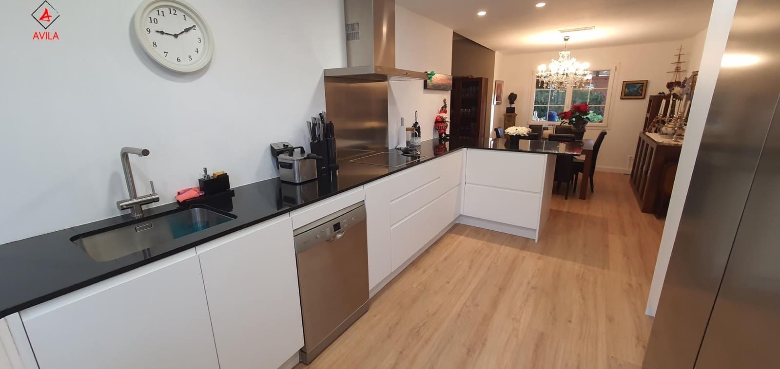 4 makuuhuone Paritalo myytävänä paikassa Puig de Ros mukana uima-altaan - 990 000 € (Ref: 9999246)