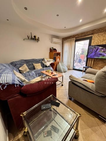 5 bedroom Villa for sale in Vilafranca de Bonany with garage - € 699,999 (Ref: 9999256)