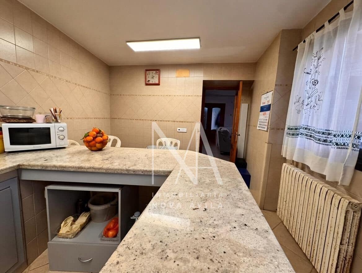 5 bedroom Villa for sale in Vilafranca de Bonany with garage - € 699,999 (Ref: 9999256)