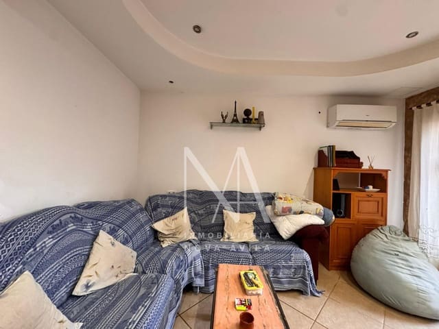 5 bedroom Villa for sale in Vilafranca de Bonany with garage - € 699,999 (Ref: 9999256)