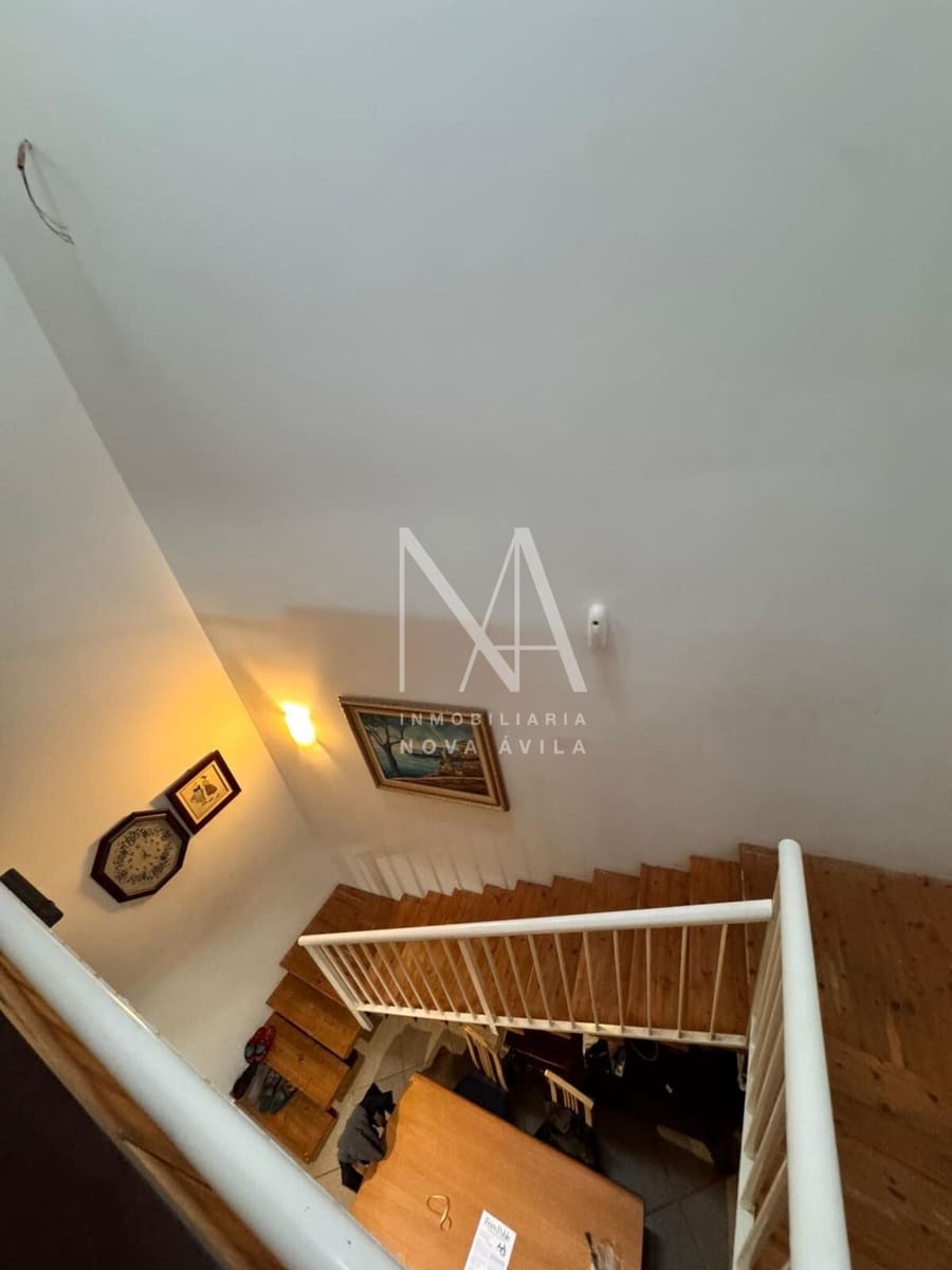 5 bedroom Villa for sale in Vilafranca de Bonany with garage - € 699,999 (Ref: 9999256)