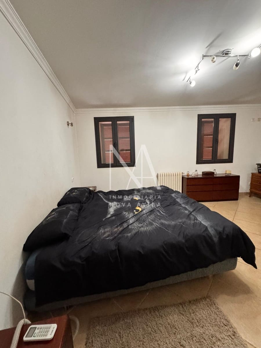 5 bedroom Villa for sale in Vilafranca de Bonany with garage - € 699,999 (Ref: 9999256)