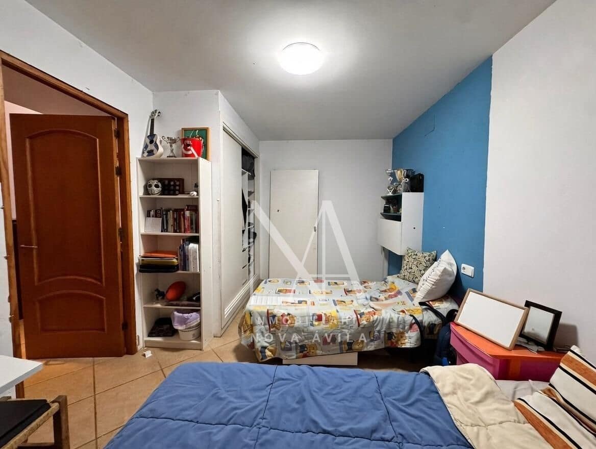 5 bedroom Villa for sale in Vilafranca de Bonany with garage - € 699,999 (Ref: 9999256)