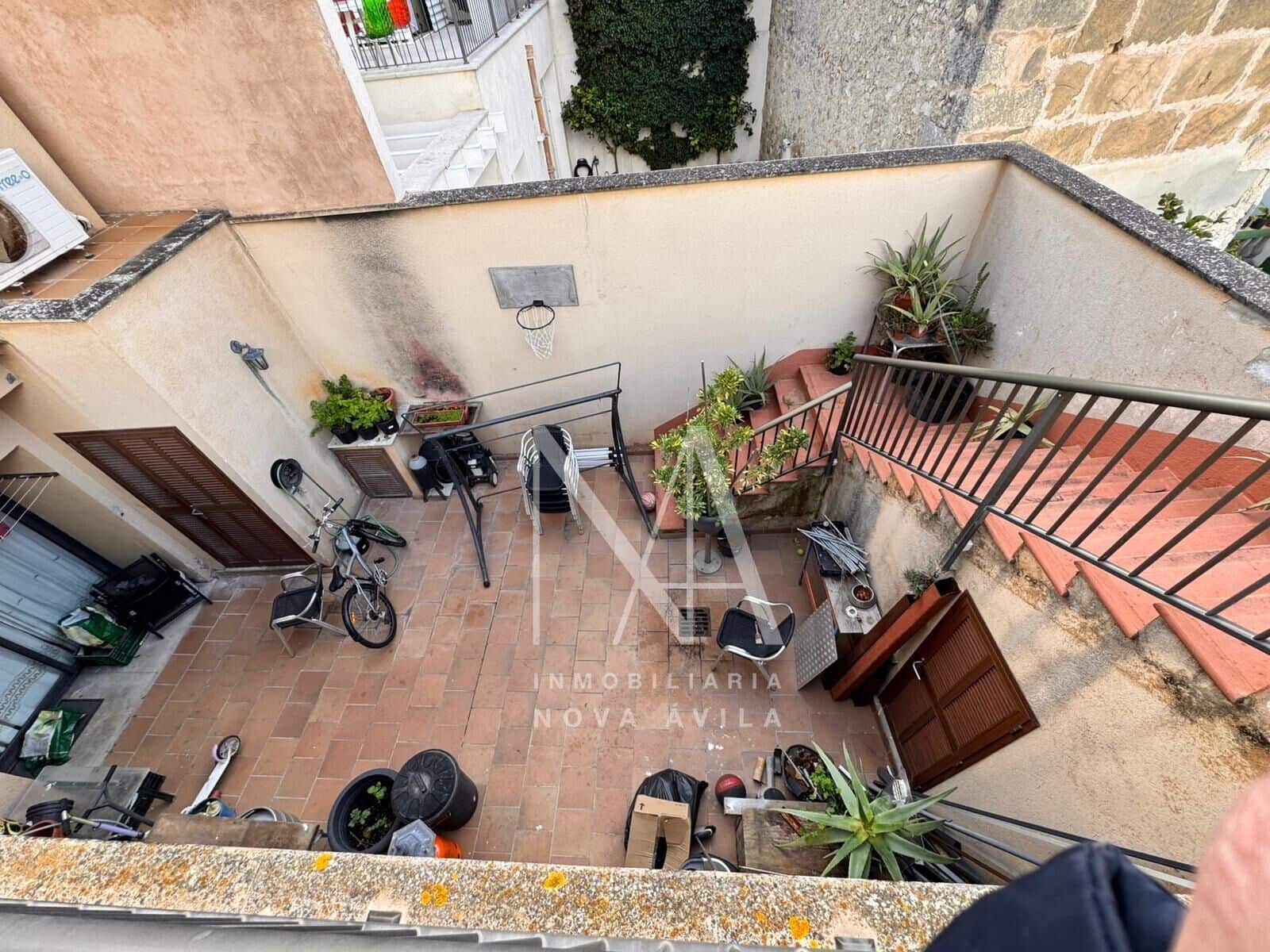 5 bedroom Villa for sale in Vilafranca de Bonany with garage - € 699,999 (Ref: 9999256)