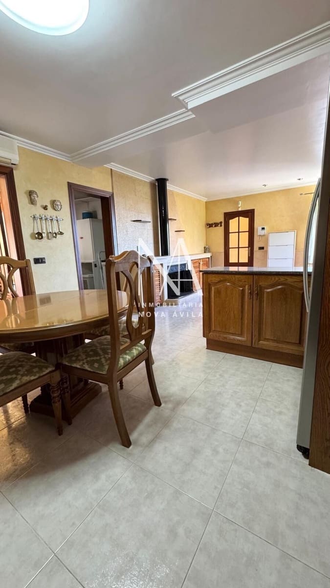 Chalet de 4 habitaciones en Inca en venta con piscina garaje - 1.289.000 € (Ref: 9999258)